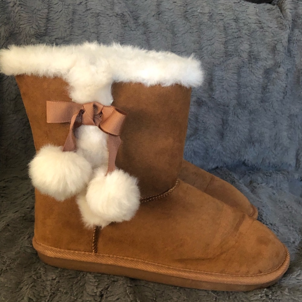 Brown winter Justice boots